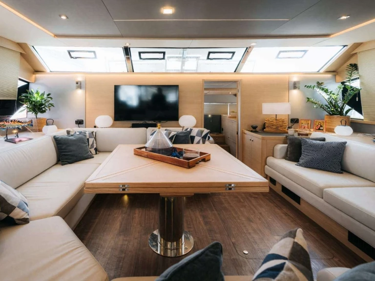 Location Bateau à moteur Aquila avec permis