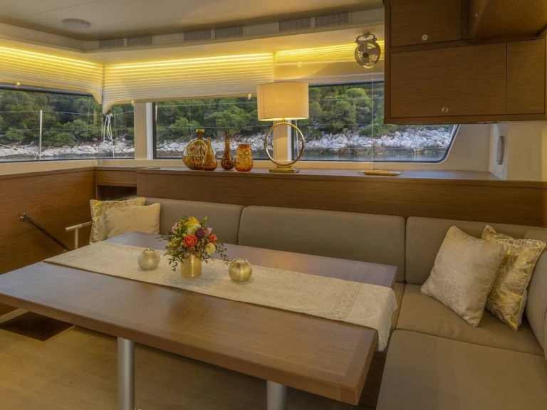 Location Catamaran à Toúrlos - Lagoon Lagoon 52 F