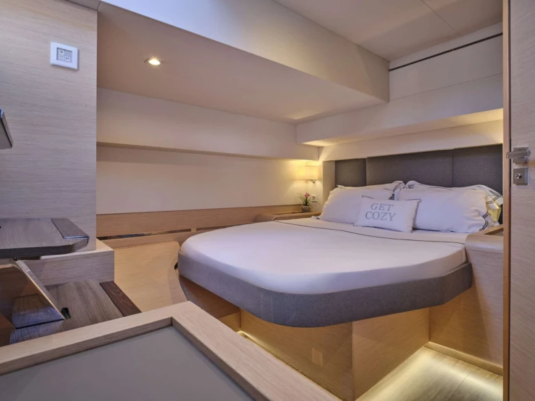 Fountaine Pajot Fountaine Pajot Alegria 67 (5 cab) a louer à Néa Péramos