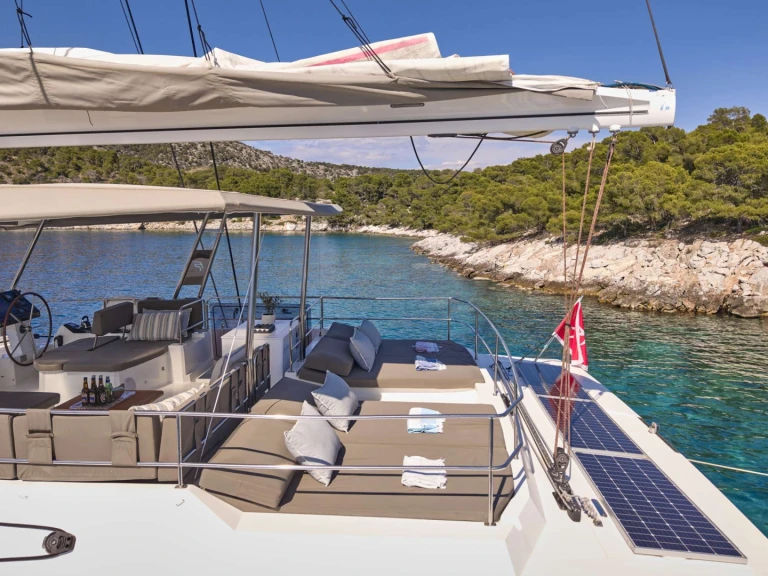 Louez un Fountaine Pajot Fountaine Pajot Alegria 67 (5 cab) à Néa Péramos