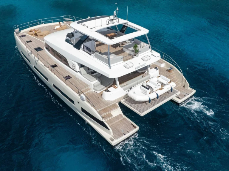 Location bateau Olbia pas cher Lagoon Seventy 8 (4 cab)
