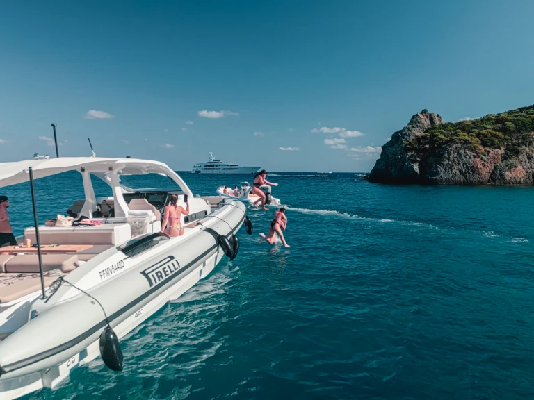 Location bateau Castellammare di Stabia pas cher Pirelli 50 EFB
