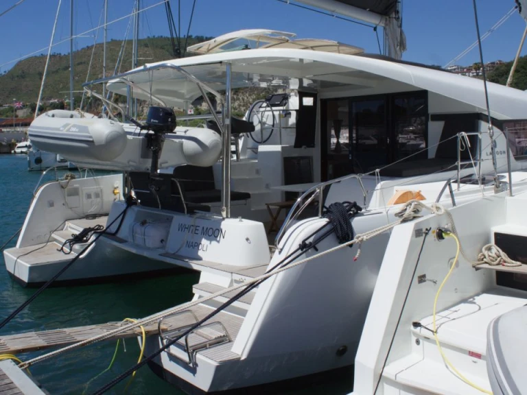 Louer Catamaran avec ou sans skipper Lagoon à Pouzoles