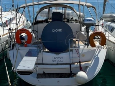 Sailboat to hire Néa Péramos at the best price