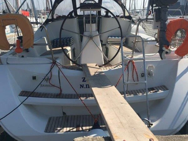 Jeanneau Sun Odyssey 36i a louer à Néa Péramos