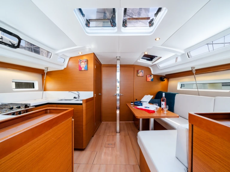 Jeanneau Sun Odyssey 440 a louer à Rhodes (Ville)