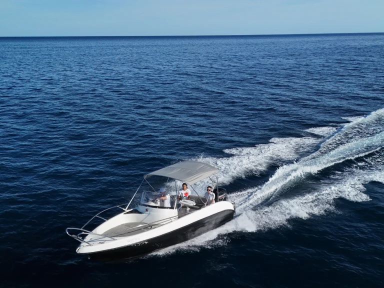 Location Bateau à moteur Tramontana avec permis