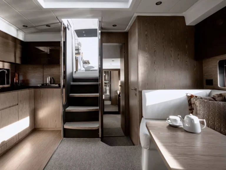 Location bateau Azimut Atlantis 44 à Monaco sur Samboat