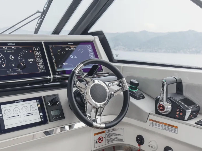 Location bateau Golfe de Saint-Tropez pas cher Saxdor 400 GTO