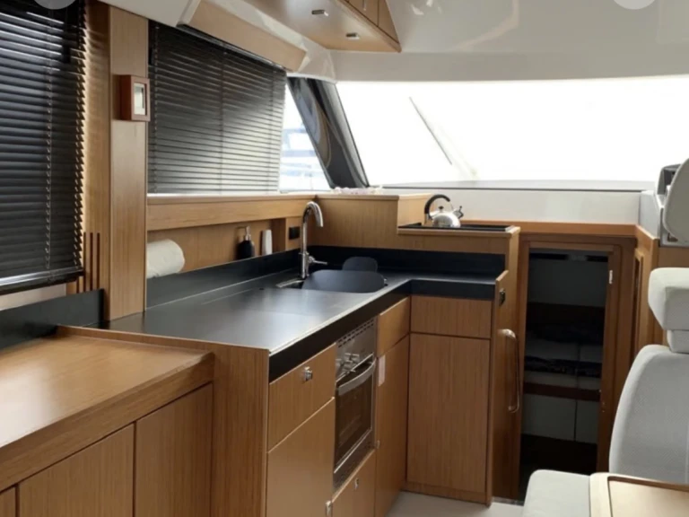 Location bateau Golfe-Juan pas cher Virtess 420 Fly