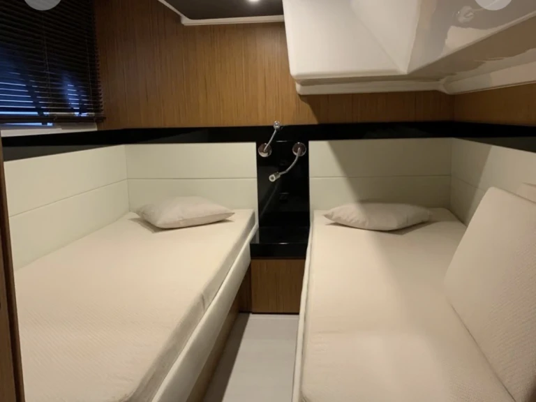 Location bateau Bavaria Virtess 420 Fly à Golfe-Juan sur Samboat