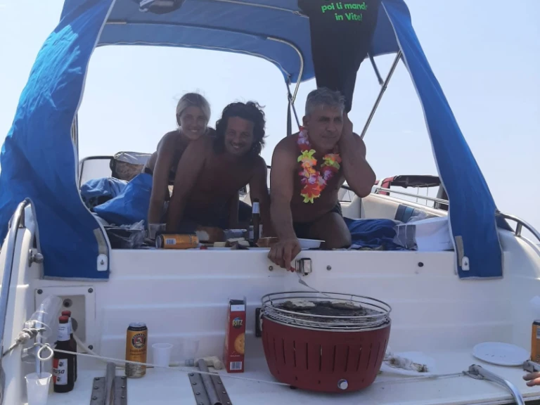 Bateau à moteur à louer à Grado au meilleur prix