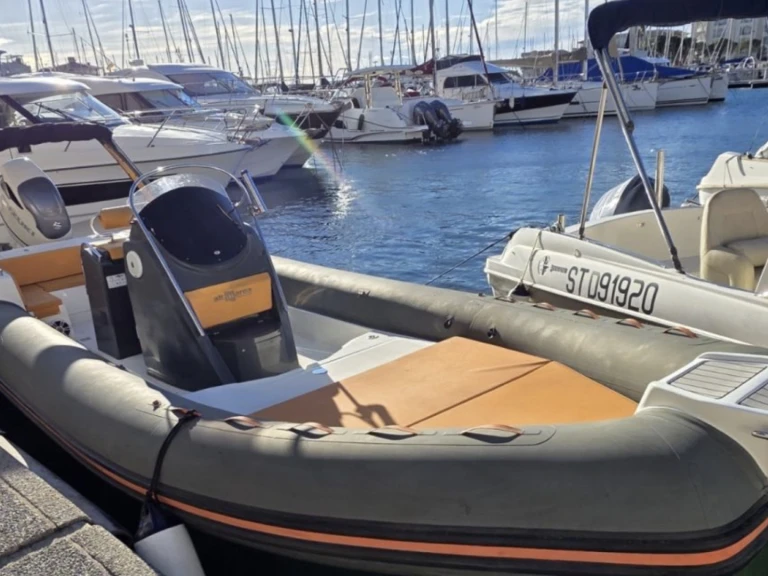 Location bateau Cannes pas cher Wave 27