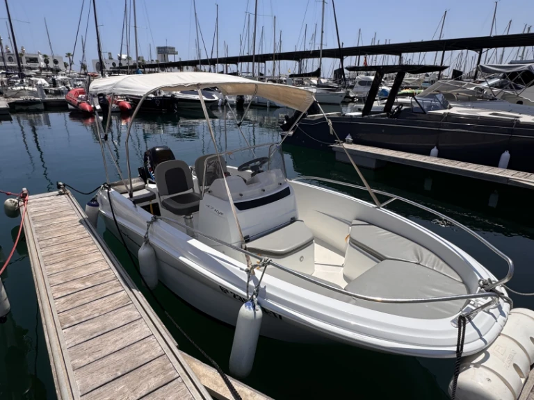 Location bateau Jeanneau Cap Camarat 4.7 CC Style à Alicante sur Samboat