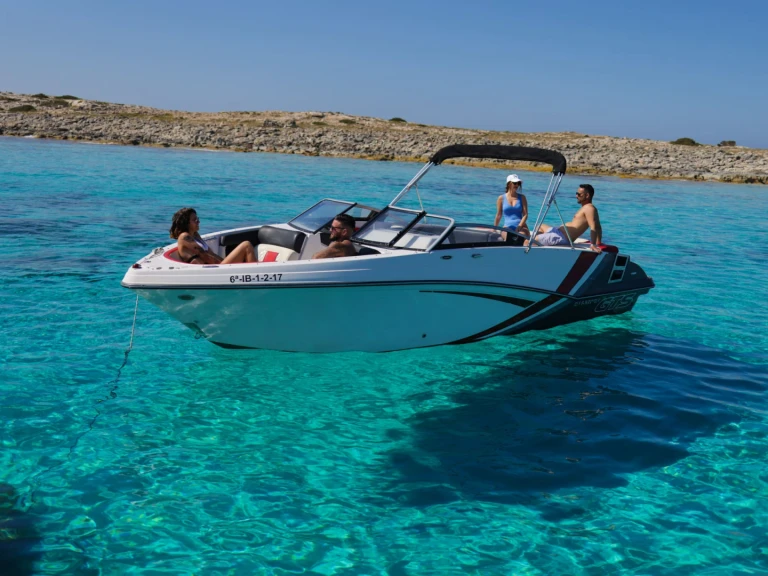 Location Bateau à moteur Glastron avec permis