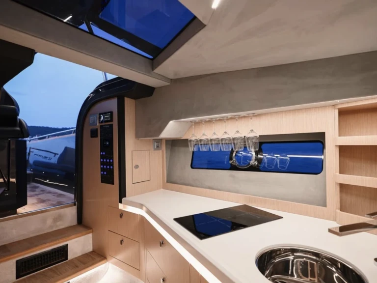 Location à Monaco - FORZA FOCUS 37 sur SamBoat