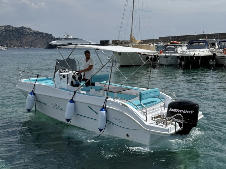 tancredi Blu max 23 a louer à Taormina