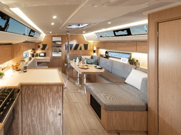 Location bateau Nidri pas cher Bavaria C42