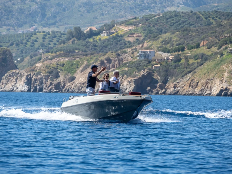 Location Bateau à moteur à Pantánassa - Nireus Nireus 515