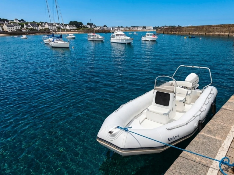 Louer Semi-rigide avec ou sans skipper Bombard à Quiberon