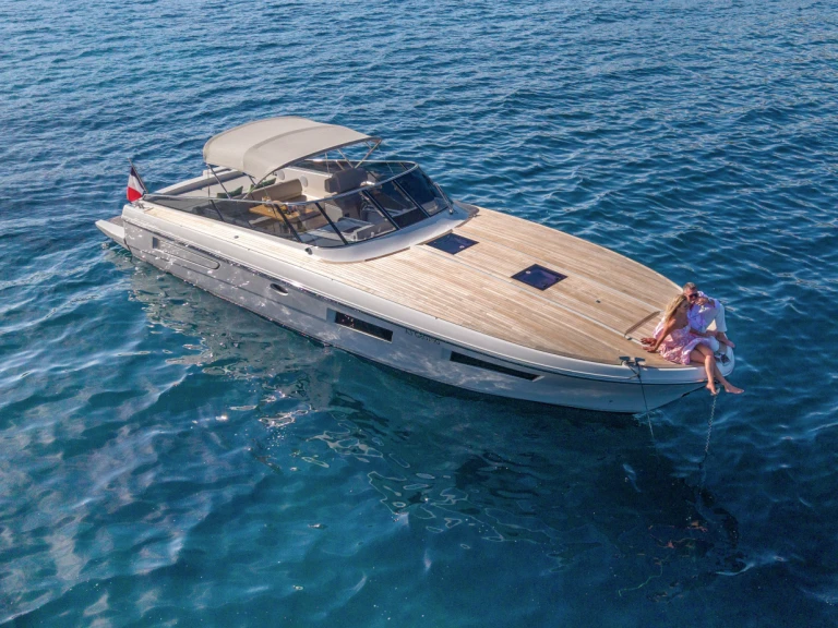 Location Bateau à moteur à Cannes - Itama Itama 45