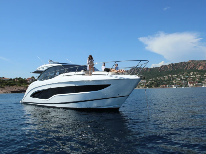 Location bateau Princess Princess V55 à Saint-Raphaël sur Samboat
