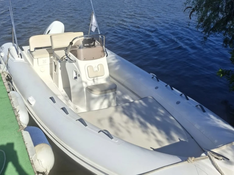 Location bateau France pas cher Nuova Jolly 630