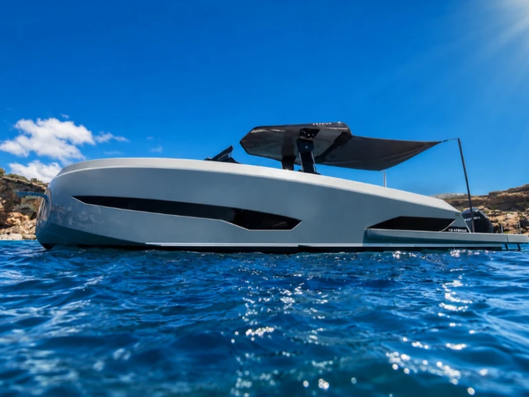 Bateau à moteur à louer à Mykonos Port au meilleur prix