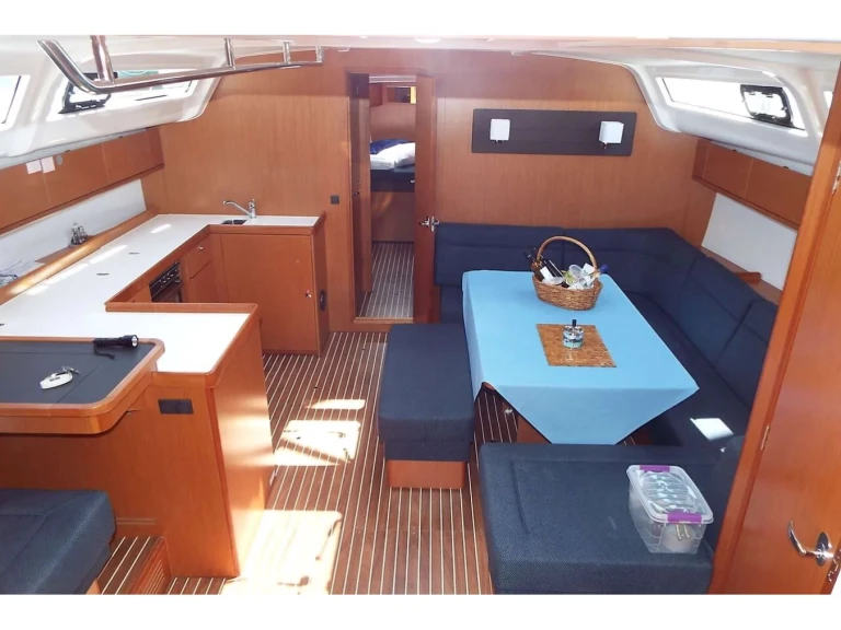 Location à Álimos - Bavaria Bavaria 51 sur SamBoat