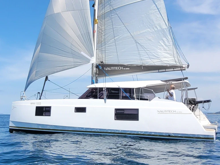 Catamaran à louer à Rogoznica au meilleur prix