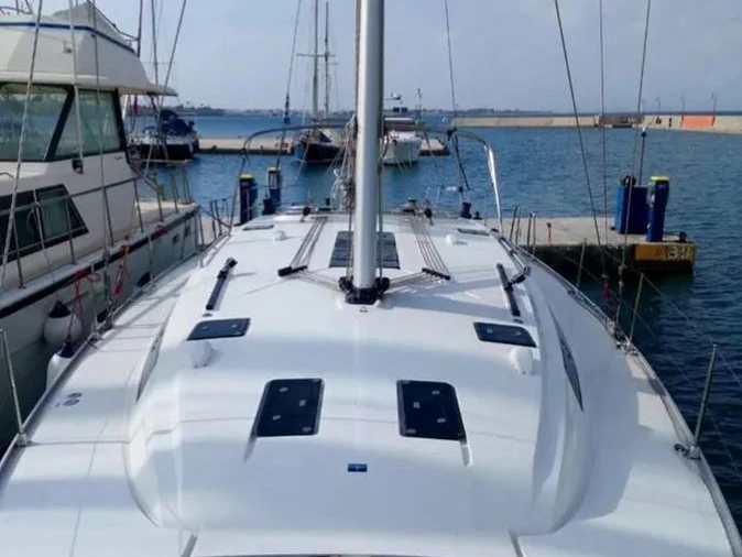Location bateau Álimos pas cher Bavaria 51