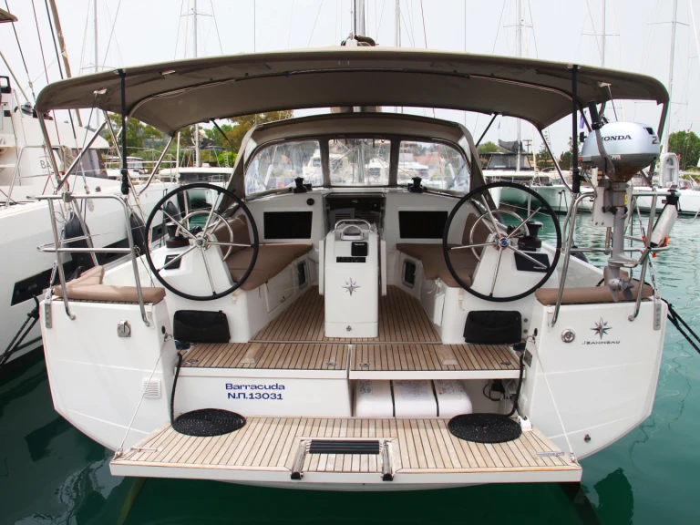 Location à Nidri - Jeanneau Sun Odyssey 410 sur SamBoat