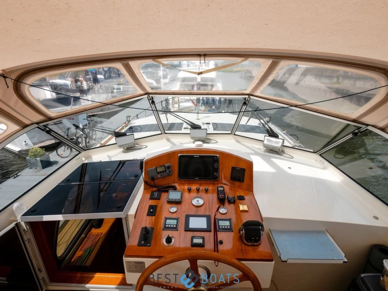 Louer Bateau à moteur avec ou sans skipper De Drait à Akkrum