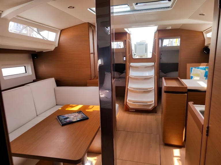 Louez un Jeanneau Sun Odyssey 440 à Pula