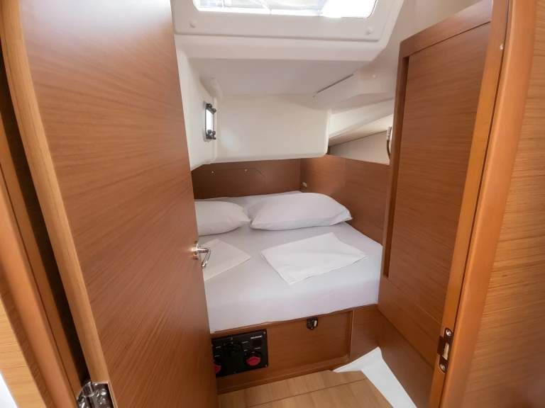 Jeanneau Sun Odyssey 440 a louer à Pula