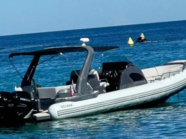 Location Semi-rigide Zodiac avec permis