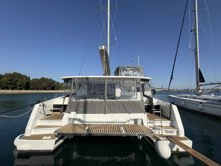 Location Catamaran Fountaine Pajot avec permis