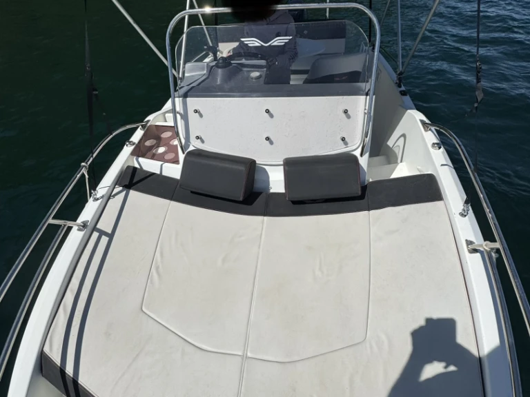 Bénéteau Flyer 5.5 SUNdeck a louer à Aix-les-Bains