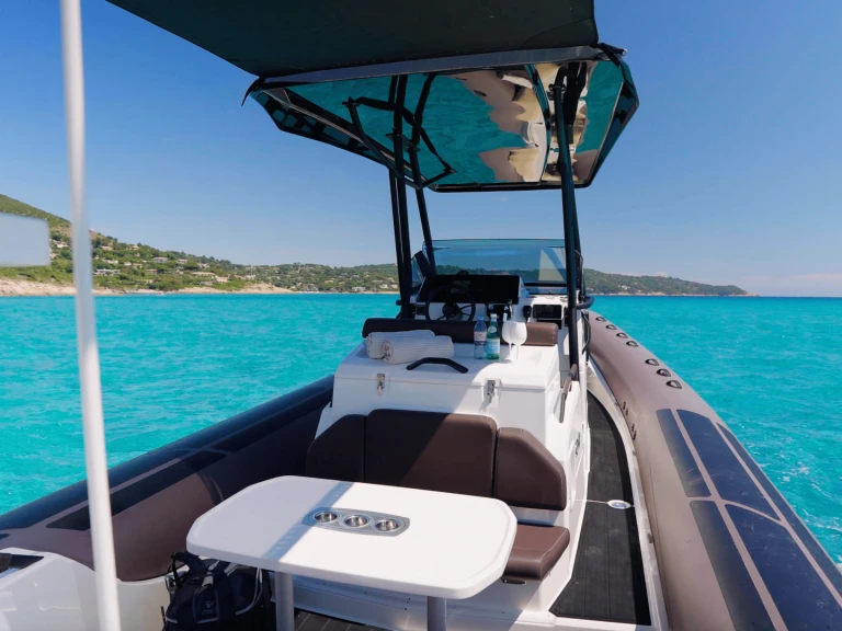 Louez un Brig Eagle 10 à Saint-Tropez