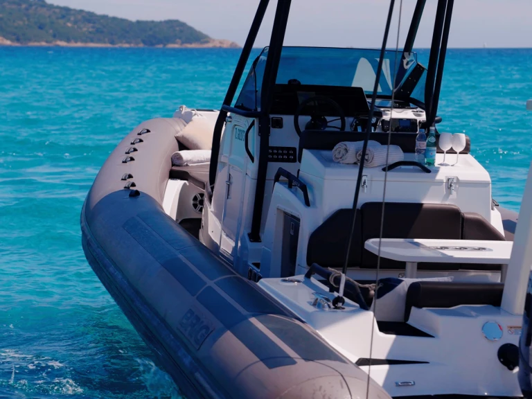Location Bateau à moteur à Saint-Tropez - Brig Eagle 10