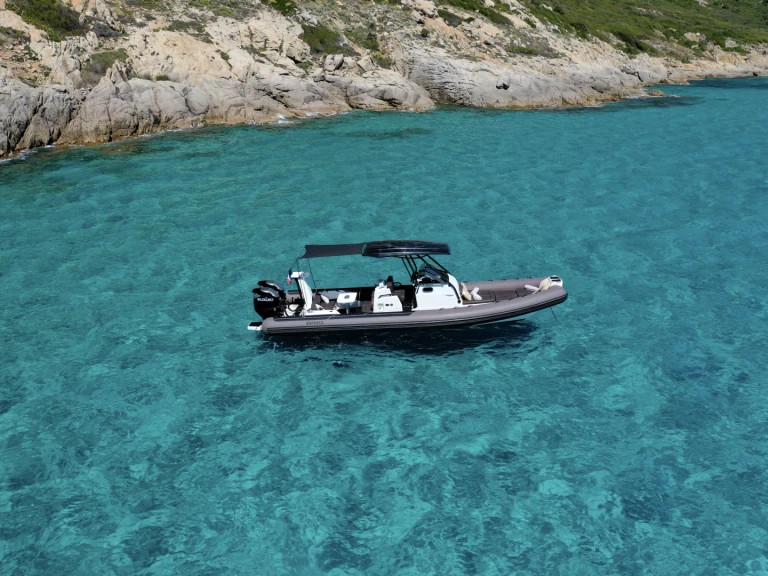 Location bateau Saint-Tropez pas cher Eagle 10