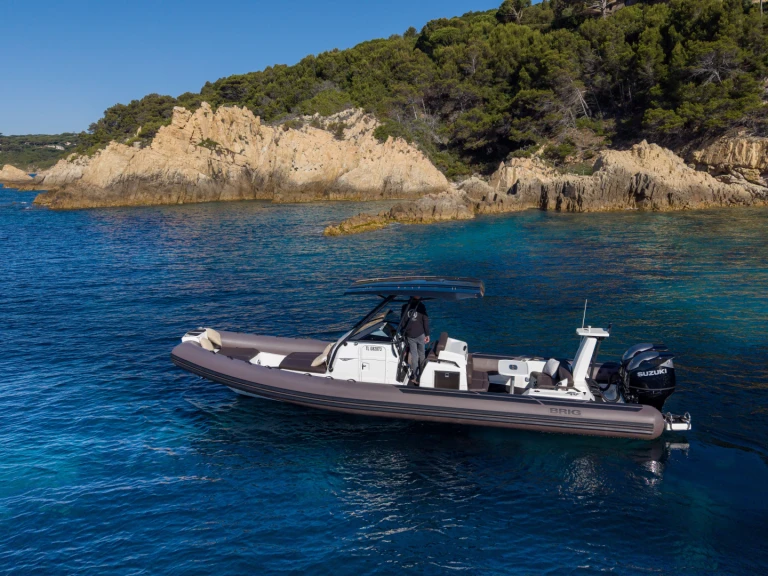 Brig Eagle 10 a louer à Saint-Tropez