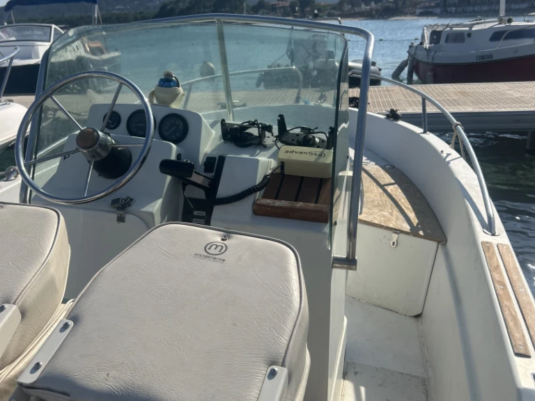 Louer Semi-rigide avec ou sans skipper Sacs à Pinarellu