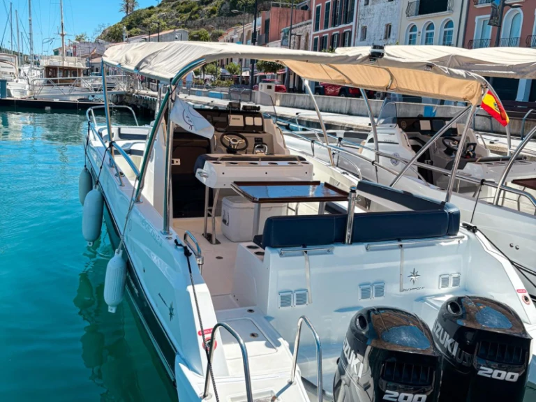 Louez un Jeanneau Cap Camarat 9.0 CC à Port Mahon