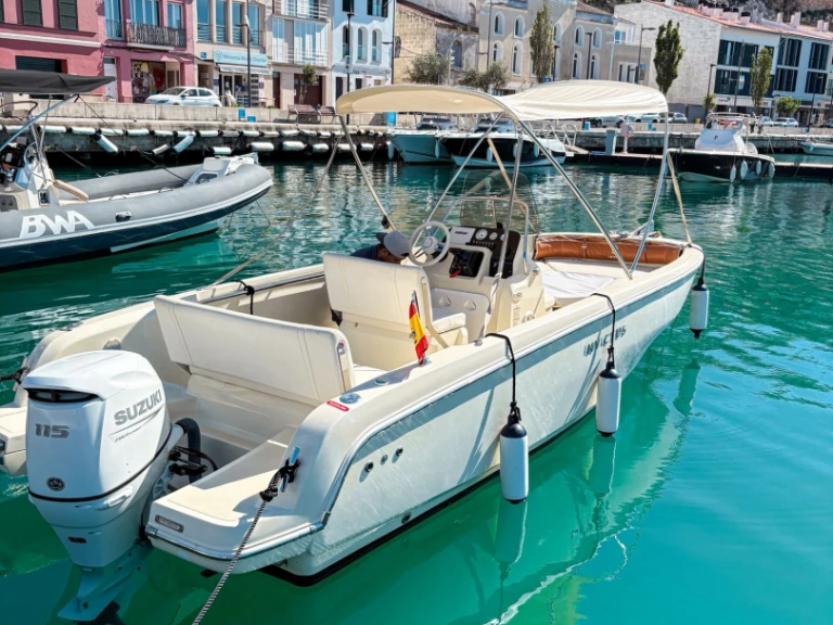 Louez un Invictus  Invictus 190 FX à Port de Port Mahon