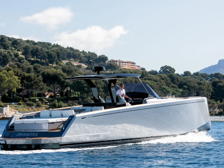 Location à Saint-Tropez - Pardo Yachts Pardo 43 sur SamBoat
