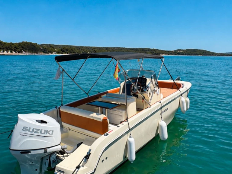 Location Bateau à moteur à Port Mahon - Invictus  Invictus 240 FX