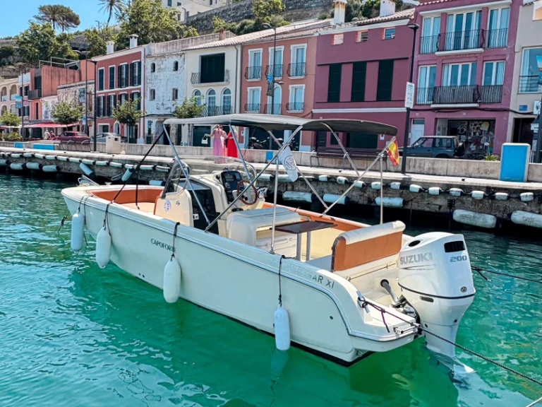 Louez un Invictus  Invictus 240 FX à Port Mahon