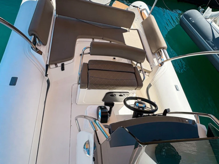 Location bateau Bwa Sport 26 GTO à Port Mahon sur Samboat