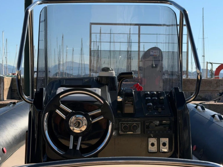 Semi-rigide à louer à Ajaccio au meilleur prix